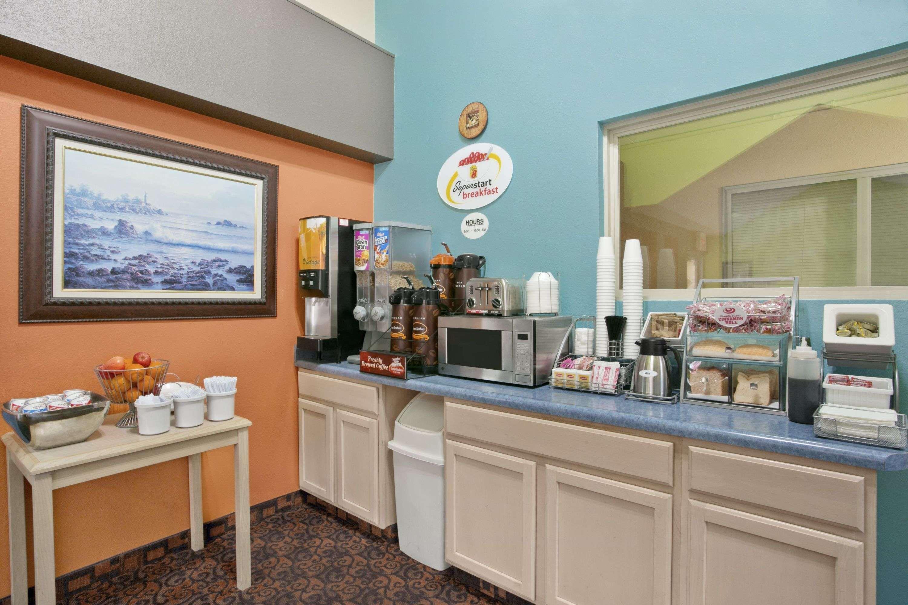 Super 8 By Wyndham Belleville St. Louis Area Exterior foto